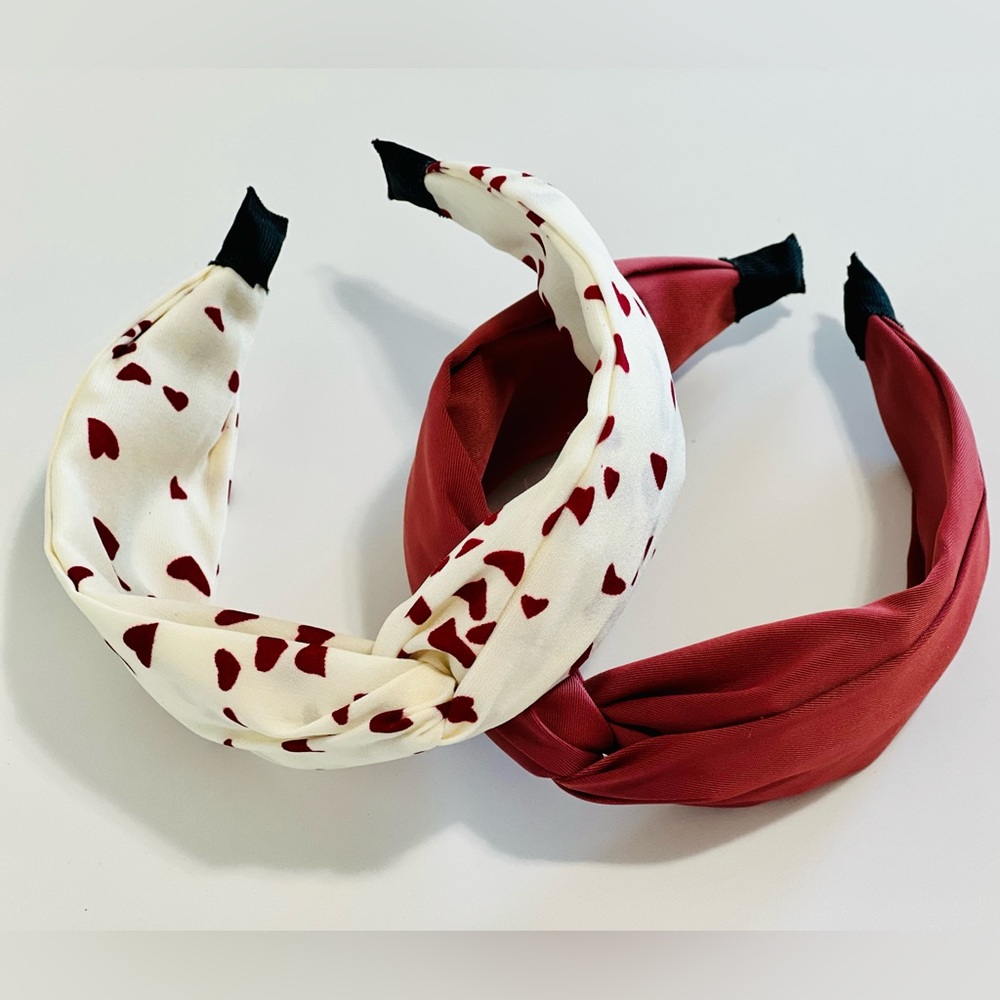 2pcs Heart Pattern Hair Hoop/ Color: Red & White